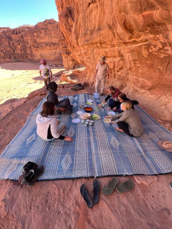 Wadi Rum Sunset Camp Екстериор снимка